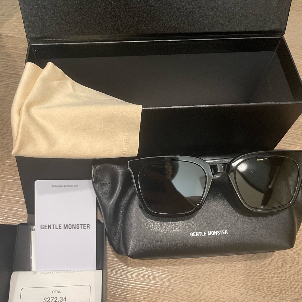 Gentle Monster Momati Square Sunglasses
